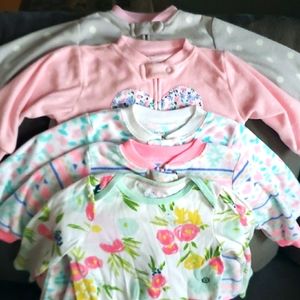 0-9 Lot of 5 long sleeve sleep sacs.